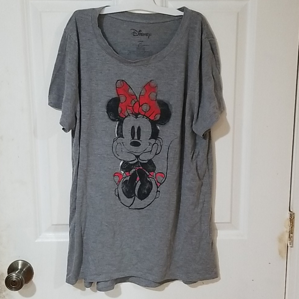 Pretty Disney's Minnie Mouse Red Bow Casual Tee